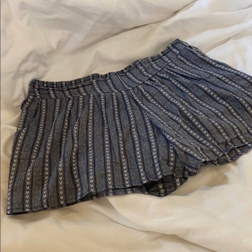 Navy print shorts